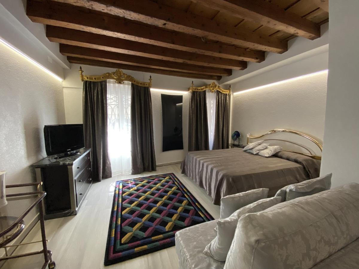 Ln Homes - San Marco Canal View Апартаменты *